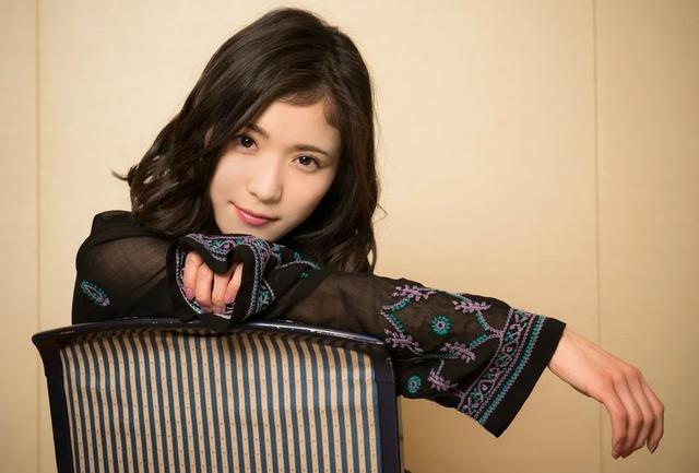 日本人最喜欢的十大女明星（演技超强的20岁美女明星）(15)
