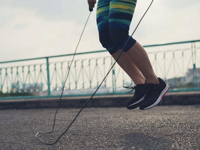 跳绳能减肥肚子吗(世界公认减肥快速运动之一)(图5) 跳绳能减肥肚子吗(世界公认减肥快速运动之一)(图5)