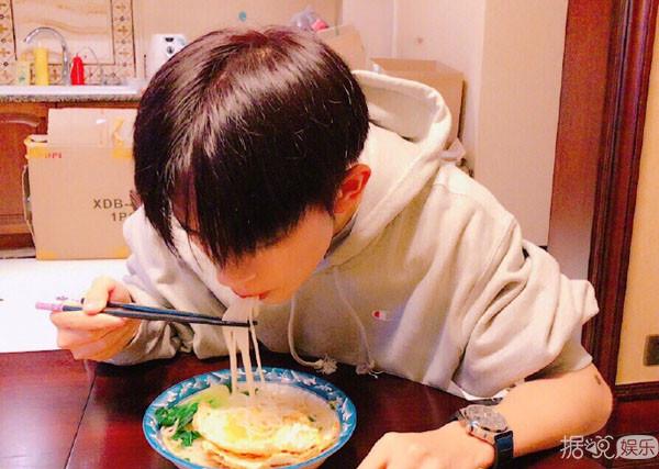 易烊千玺生日什么时候(易烊千玺的生日在什么时候) 易烊千玺 生日 第9张