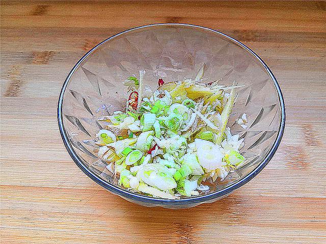 圆白菜的做法最好吃（这才是圆白菜最爽口的做法）(4)