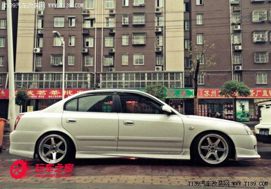 第七代伊兰特蓝色改装最帅效果 老伊兰特换血玩低趴(2)