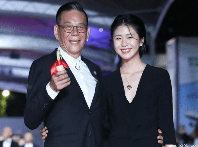龙劭华的老婆是谁?龙劭华有过几段婚姻