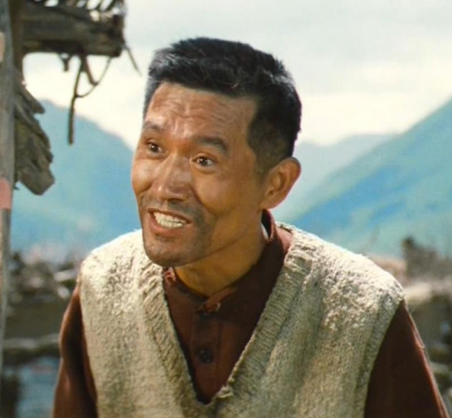 牛犇的传奇人生，6岁父母双亡，11岁开始演戏，85岁获终身成就奖