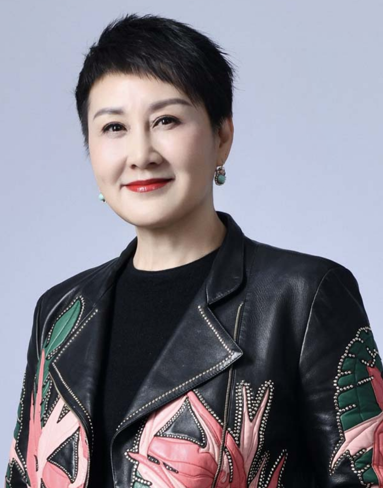 张凯丽个人资料简介及新闻（张凯丽：34岁嫁给作家，和丈夫相爱26年，却从不让女儿喊她妈妈）