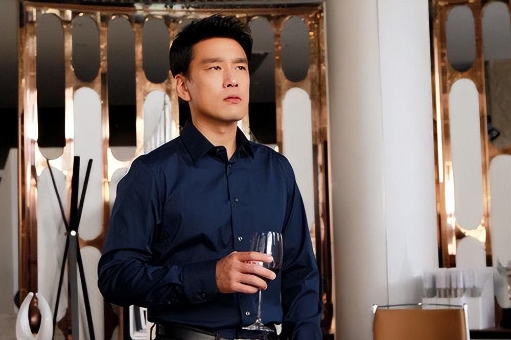 王耀庆个人资料简介 霸道总裁专业户，从小立志当奸商，却成了剧中最有钱的人