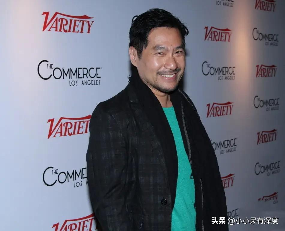 文章个人资料简历（文章，一个被淡忘的老歌手，他与费翔演唱的故乡的云，哪个更好？）