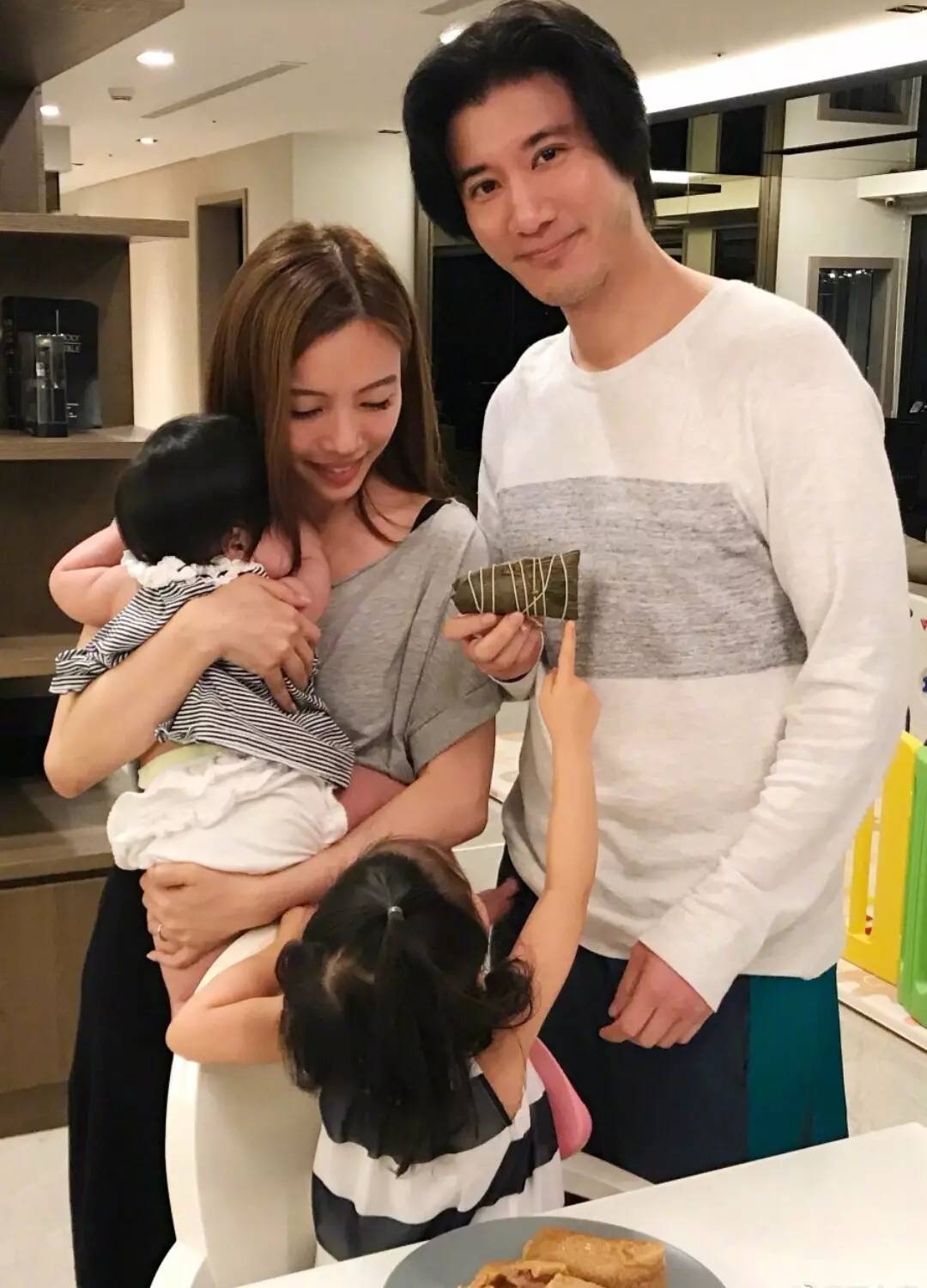 粉丝嫁偶像：李靓蕾与王力宏结婚，从一开始就埋下了悲剧的注脚？
