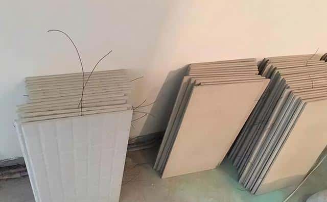 水泥砂浆贴墙砖会掉吗（铺墙砖用纯水泥还是水泥沙浆）