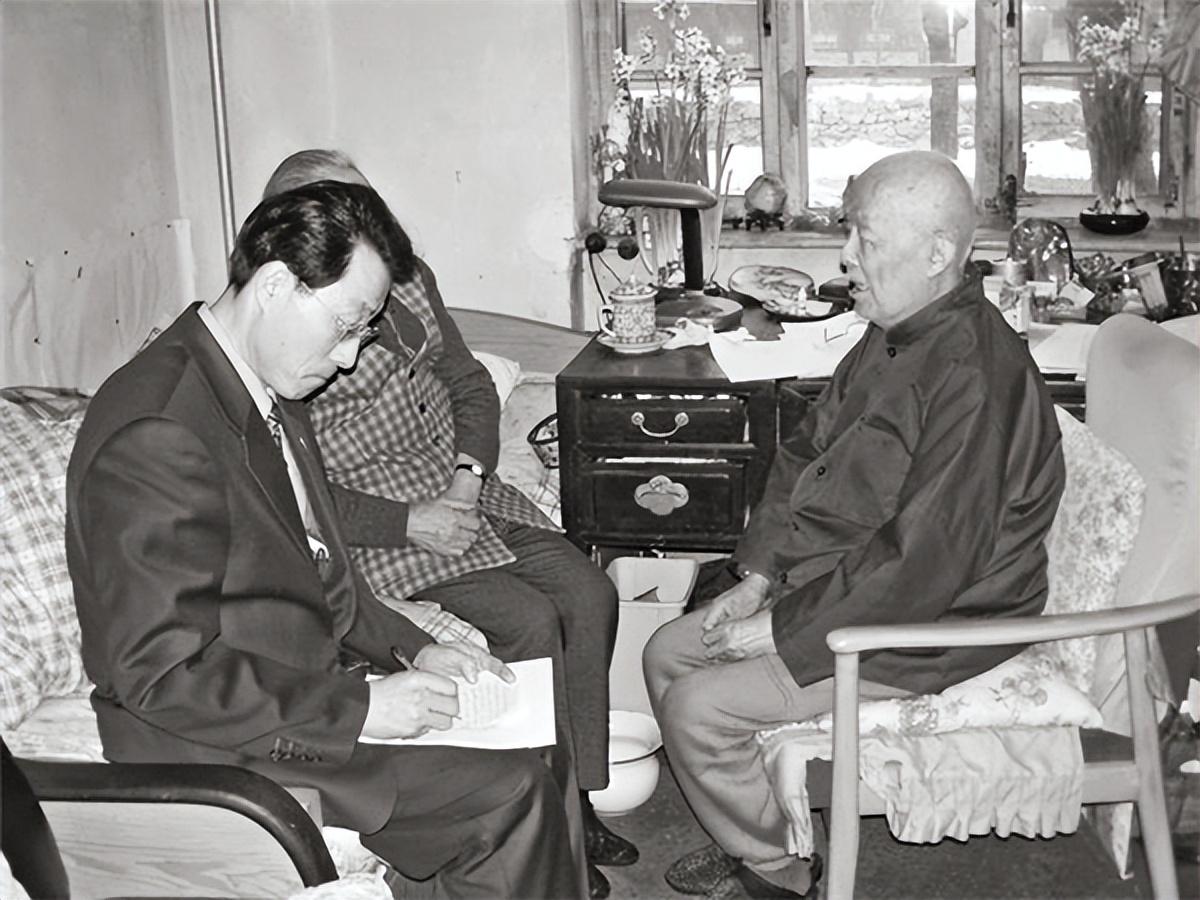 季羡林的简介资料（季羡林一生多病痛，却长寿活到98岁，全靠“三不”养生术）