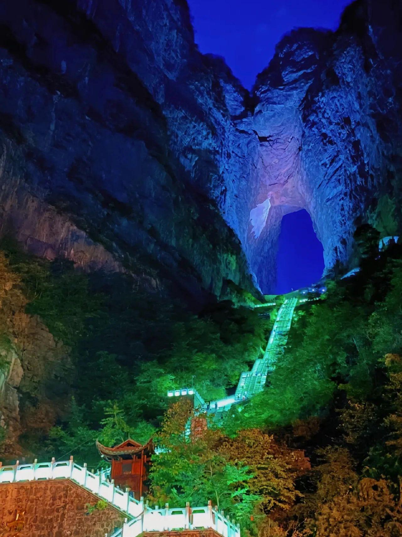 去张家界玩5天需要多少钱(张家界五天自由行旅游攻略)