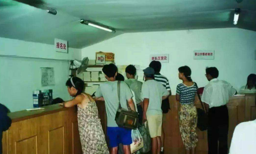 俞敏洪：父母口中的不孝子，转型“新东方”，“开直播”再次翻身