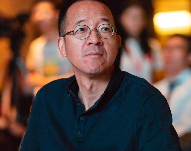 俞敏洪：父母口中的不孝子，转型“新东方”，“开直播”再次翻身