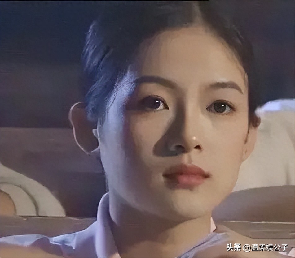 为何说章子怡不是巩俐第二?看完两人的合影我懂了