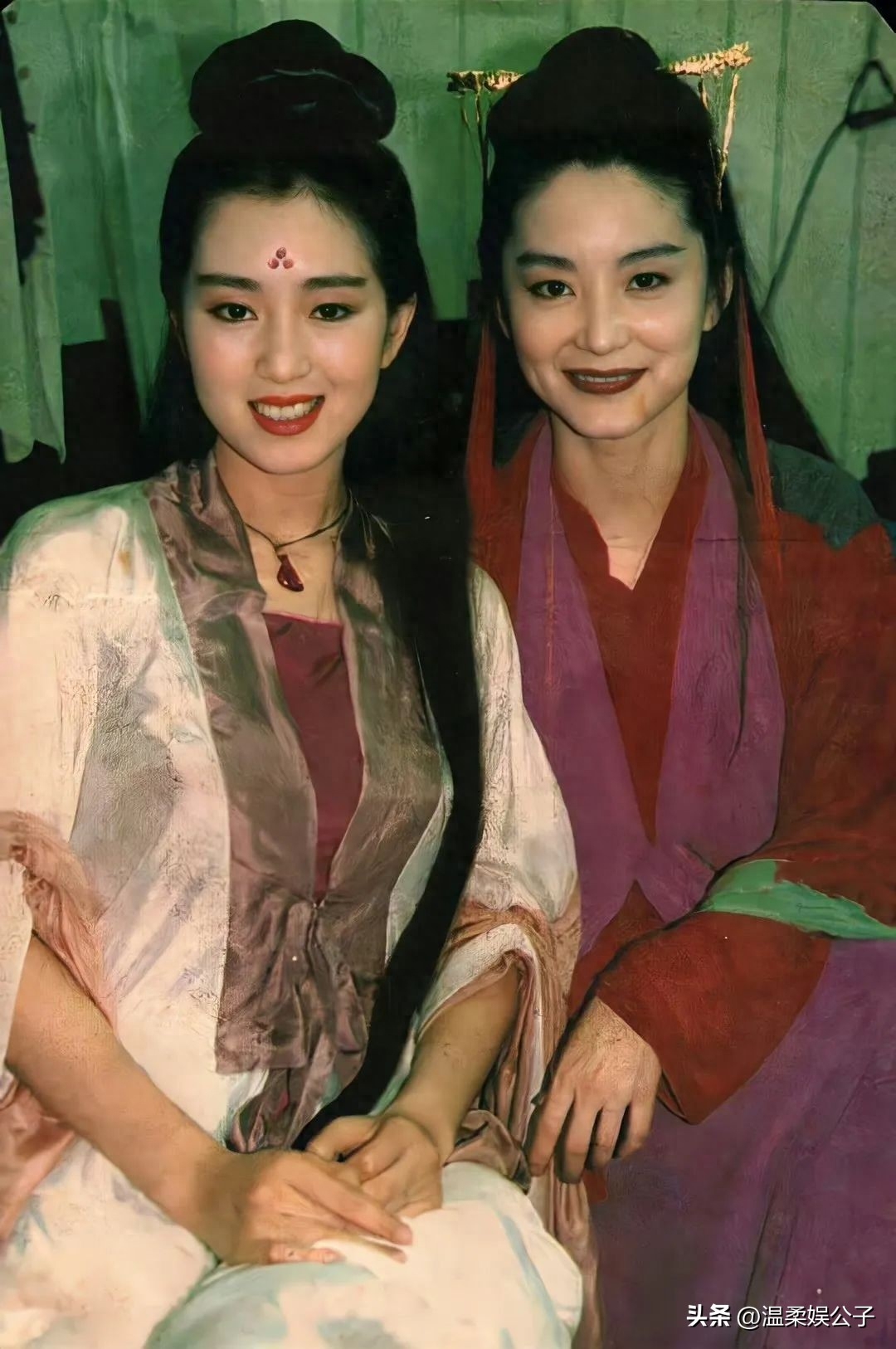 为何说章子怡不是巩俐第二?看完两人的合影我懂了