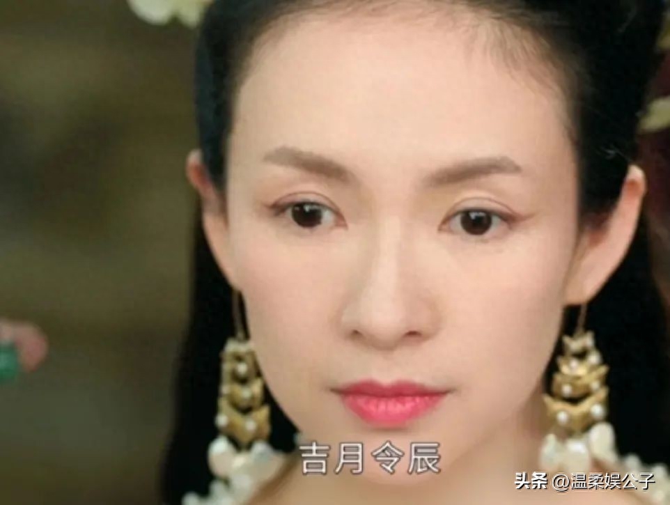 为何说章子怡不是巩俐第二?看完两人的合影我懂了