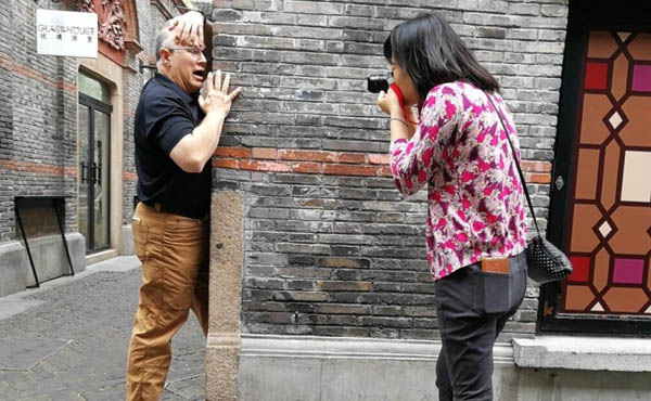 邬君梅结过几次婚老公是谁 邬君梅家世背景