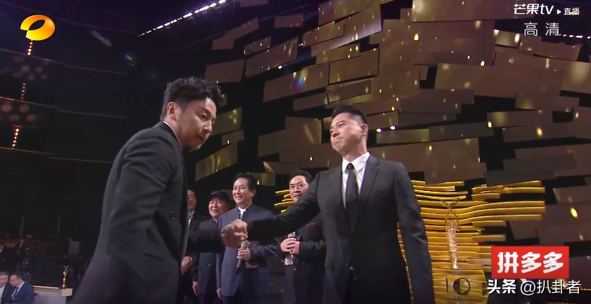 雷佳音获金鹰奖,得奖感言爆笑又真挚,感叹:不枉来一趟人世间