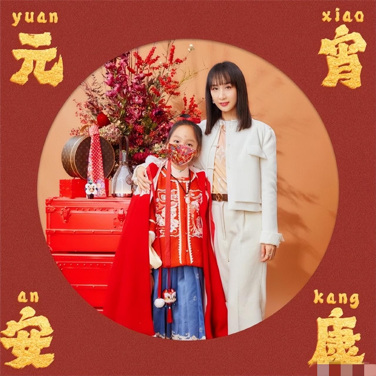 雷佳音一家三口罕同框！爸爸过马路紧牵女儿小手，孩子继承高颜值