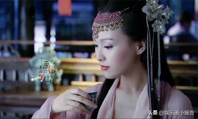 唐嫣孙坚扶摔倒摄像小哥，引发热议！网友争吵，就因屁大的事儿