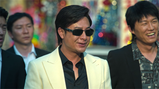 三年被800个剧组拒绝，90年代当导游月入2万，狂飙前的张颂文啥样