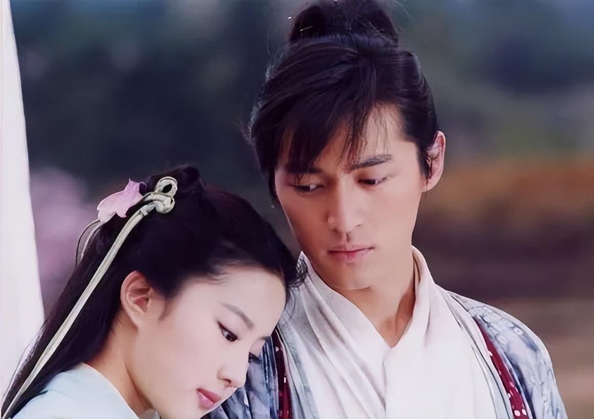 胡歌官宣已婚当爸，究竟是什么样的女人，才能与之相配？