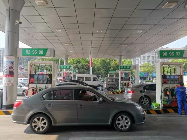 一般汽车加98号汽油可以吗-（98号汽油适用于什么车）