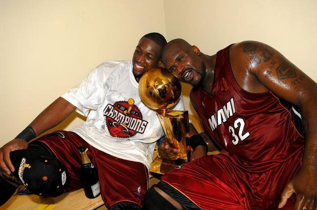 哈登麦迪总得分（75年来NBA十大得分后卫）(9)