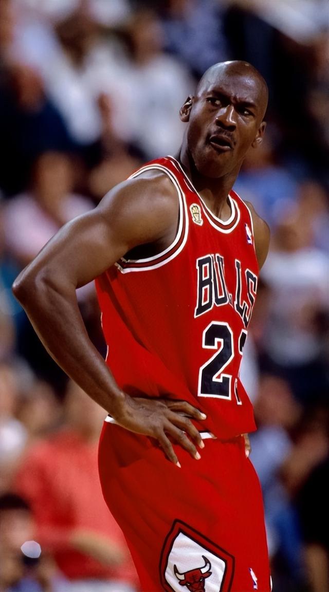 哈登麦迪总得分（75年来NBA十大得分后卫）(15)