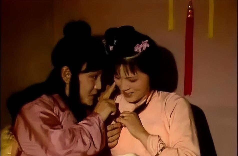 宝玉出家前为何恨袭人(宝玉恨袭人的原因)