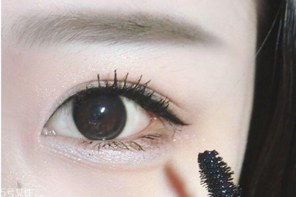 清纯韩式眼妆教程 韩式清新眼妆