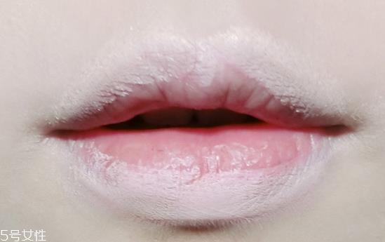 桃花妆的具体画法步骤 新年脱单桃花妆画法