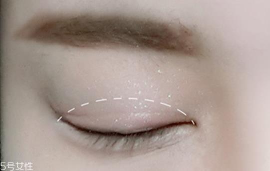 桃花妆的具体画法步骤 新年脱单桃花妆画法