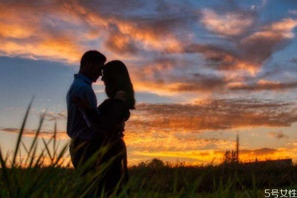 老公背叛了婚姻还能继续吗 男人不爱了有办法挽回吗 老公背叛了婚姻还能继续吗 男人不爱了有办法挽回吗