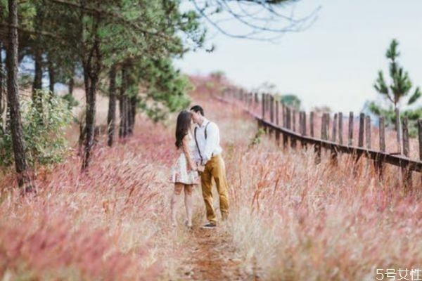 暧昧属于婚外情吗 暧昧和出轨有区别吗 暧昧属于婚外情吗 暧昧和出轨有区别吗