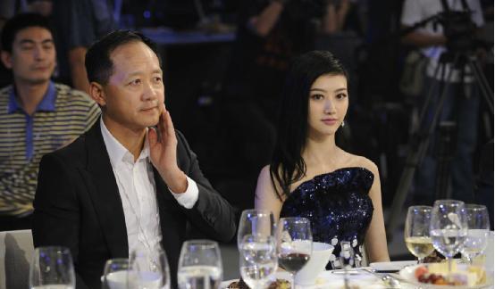 王思聪不知原因,开撕景甜背后的秘密!网友:个个都不简单