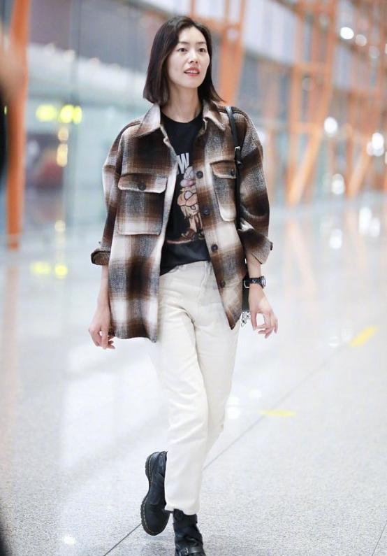 张钧甯真的好帅一女的，黑色系穿搭帅气又性感，人间尤物