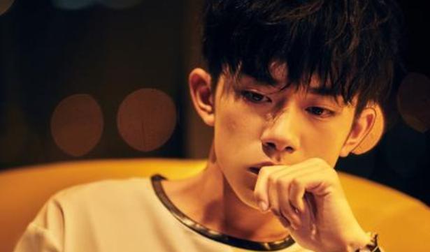 张子枫在《向往的生活》很多余?沉闷无综艺感,易烊千玺也经历过