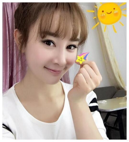 张檬再度整容变毁容，鼻孔朝天双眼皮吓人，脸部僵硬！