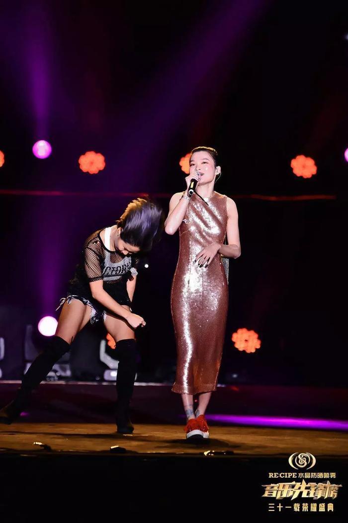 音乐先锋榜31载荣耀盛典,用微光点燃璀璨