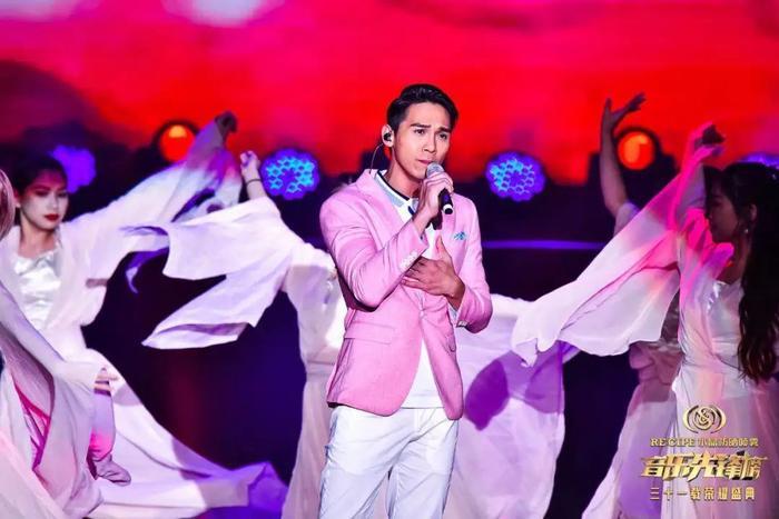 音乐先锋榜31载荣耀盛典,用微光点燃璀璨