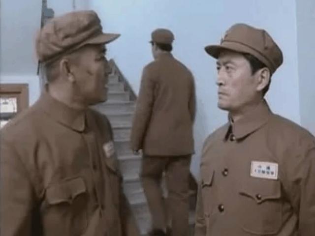 《亮剑》中他被李云龙俘虏,竟格外嚣张!原来真正原型是这个人!