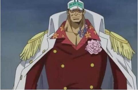 海贼王：路飞为何能成为五皇，都是他在背后帮忙！