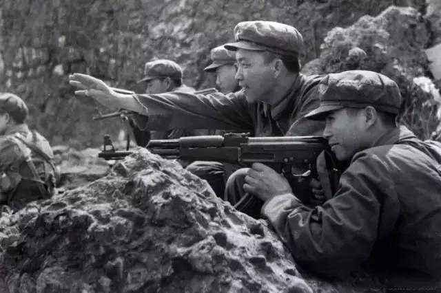 李光耀揭秘1979年,对越反击自卫战,背后真实原因引人深思