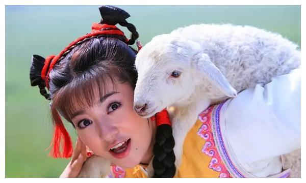 《新还珠格格》幕后，晴儿被小燕子疏远，图五夏雨荷容颜不老