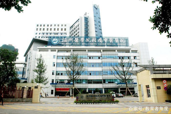 校名看起来很高级，像是211重点大学，实际上就是普通二本罢了