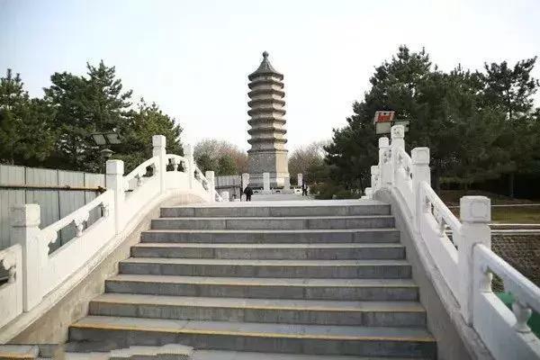 北京的古塔公园 ,一个被人遗忘的神秘之地
