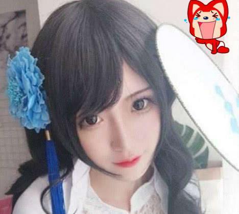 腐团儿不甘当“花瓶”,再度COS英雄联盟风女,这长腿超越本尊