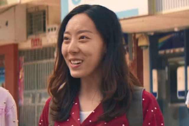 《新喜剧之王》女主角长得太丑？看看她生活照吧，简直美到犯规！