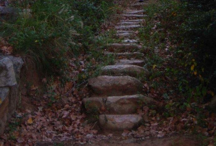 景色秀美的蓝关古道,众多骑行爱好者的目的地