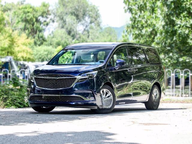 别克GL8 2.0T 自动版空间怎么样 别克GL8购车手册-